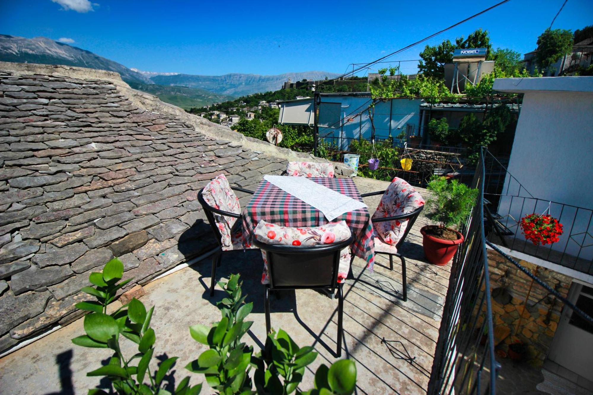 Guest House Denis Gjirokastër Exteriér fotografie