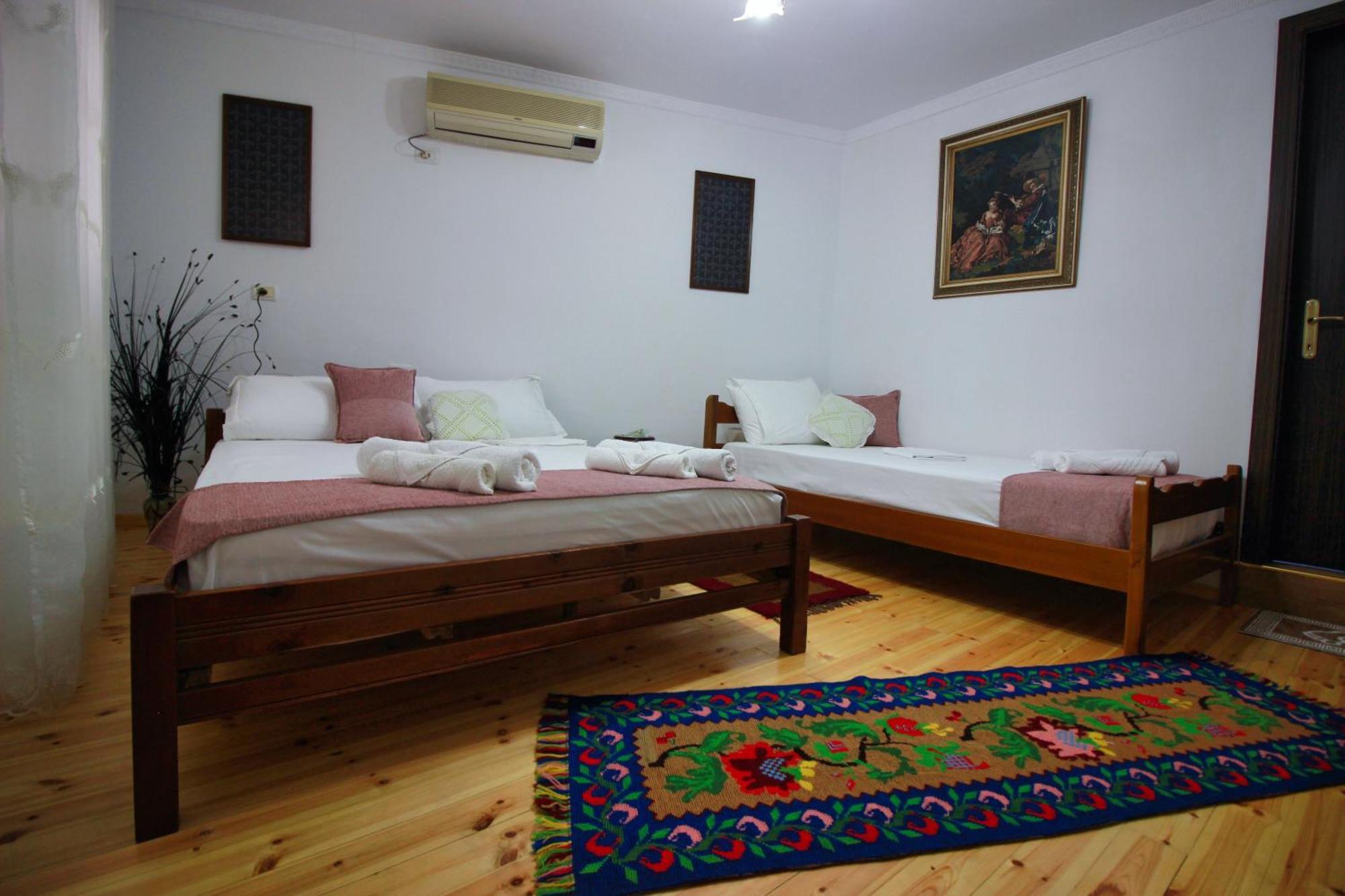 Guest House Denis Gjirokastër Exteriér fotografie