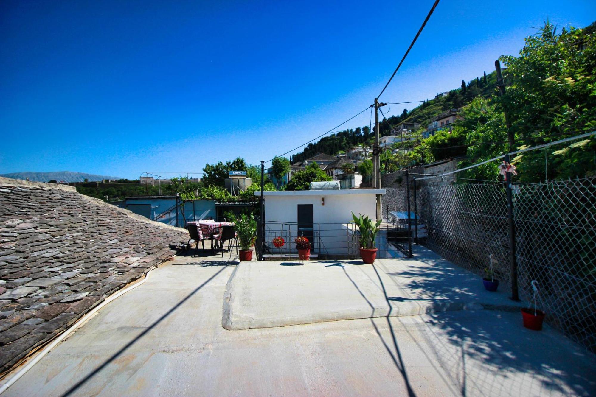 Guest House Denis Gjirokastër Exteriér fotografie