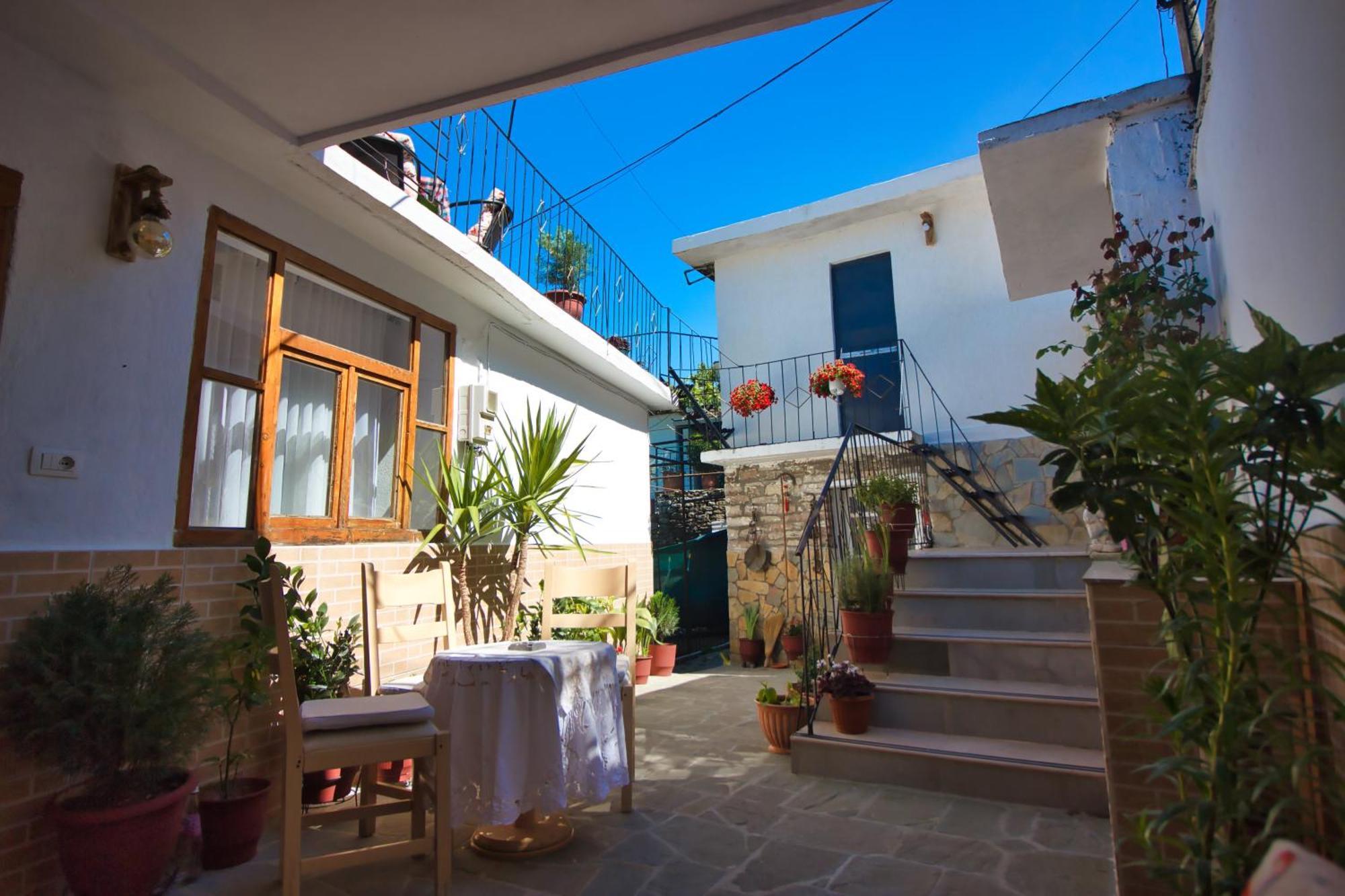 Guest House Denis Gjirokastër Exteriér fotografie