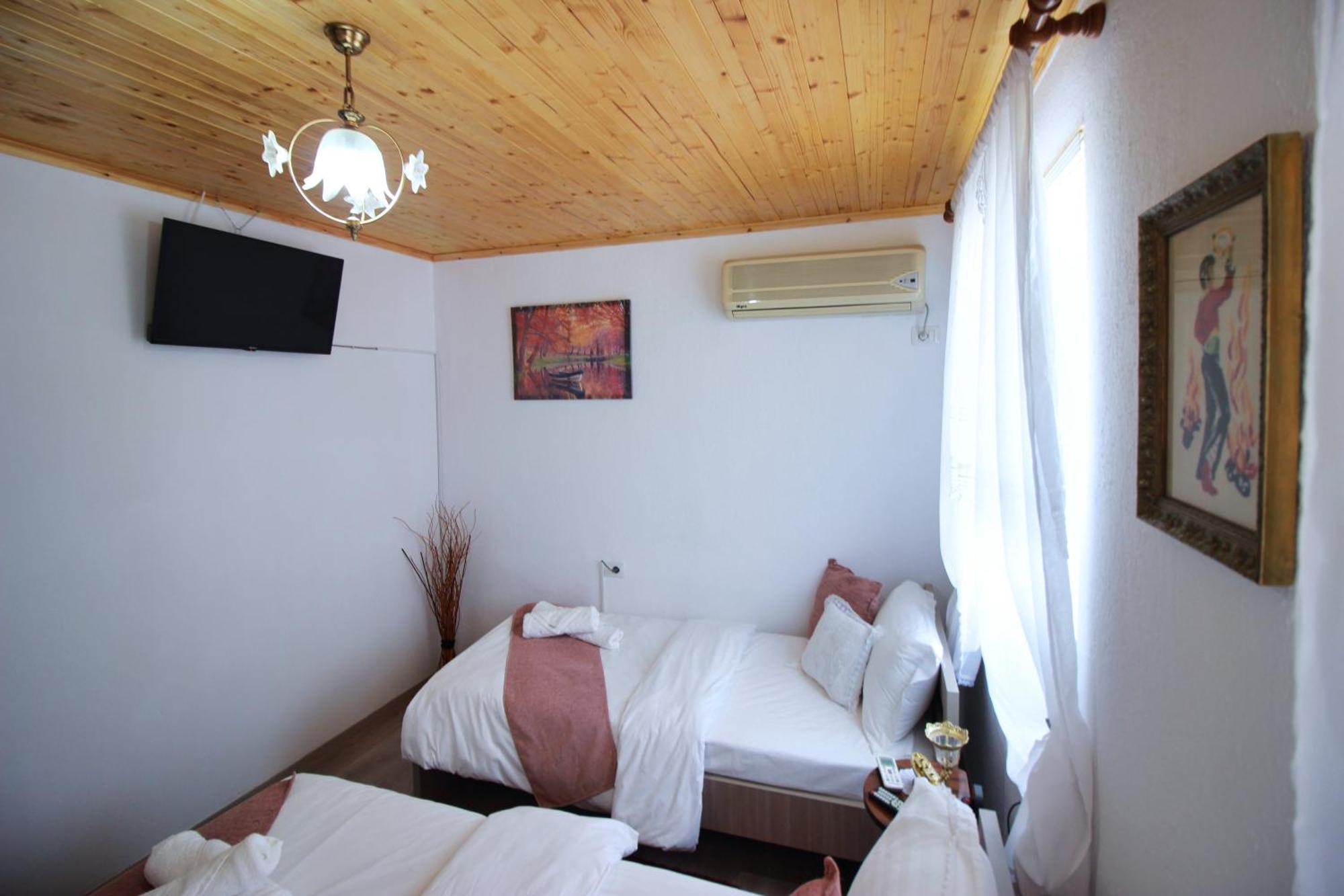Guest House Denis Gjirokastër Exteriér fotografie