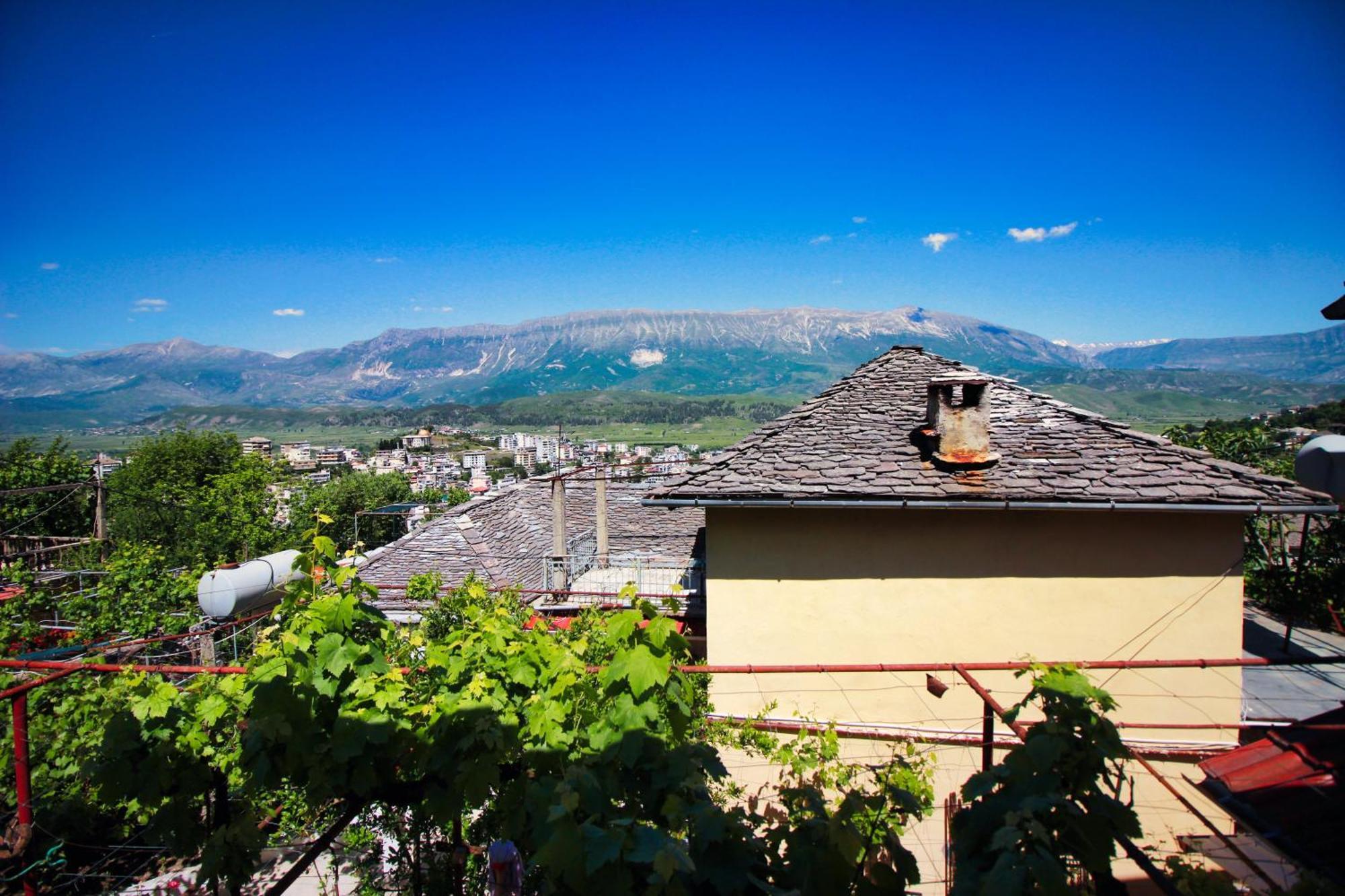 Guest House Denis Gjirokastër Exteriér fotografie