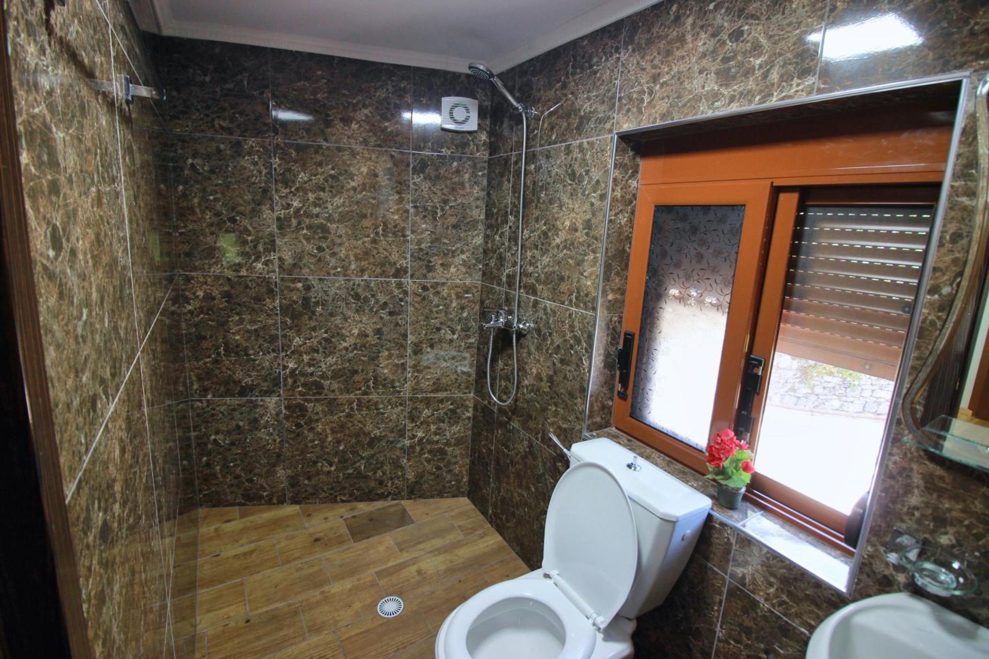 Guest House Denis Gjirokastër Exteriér fotografie